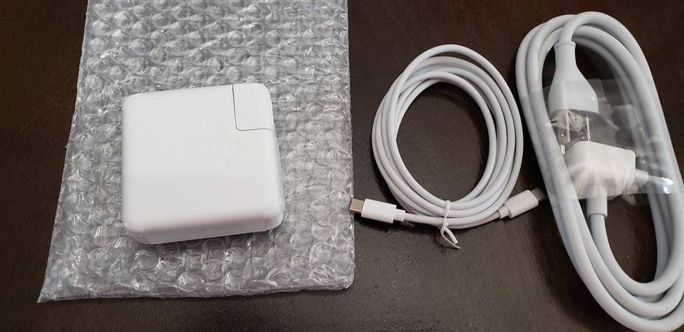 Apple 61W USB-C Power Adapter + 1M Cable & Extension Cord - photo 2