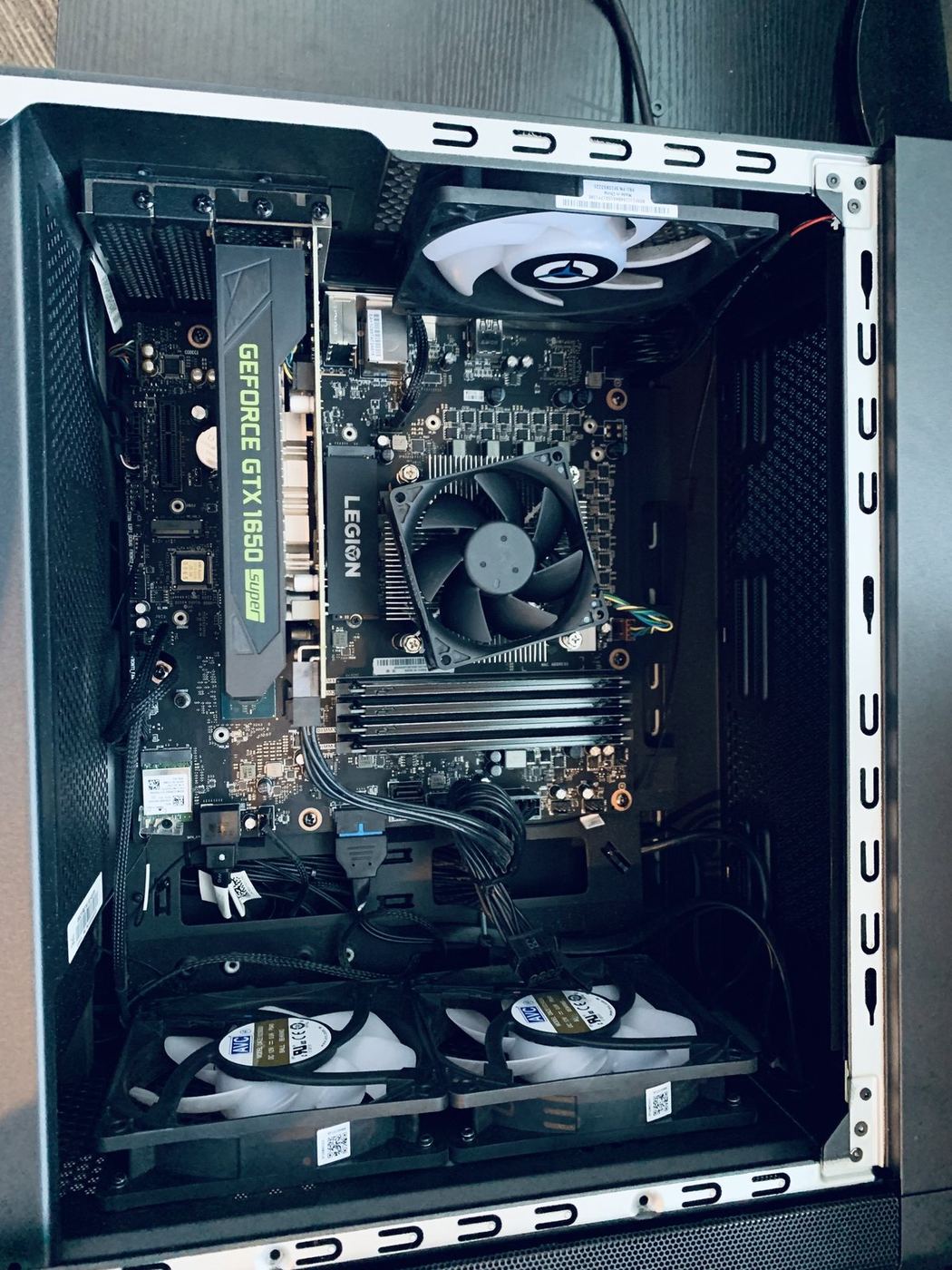 Component-level repair inside a desktop PC at GeekzUP
